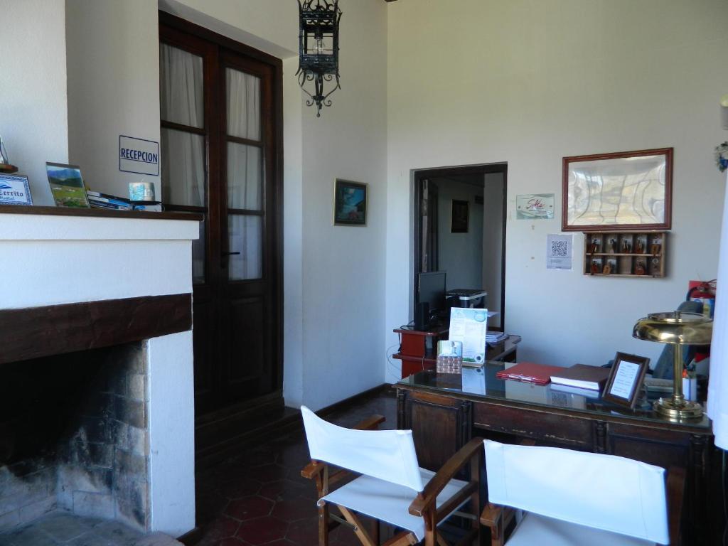 Hostal El Cerrito San Lorenzo ซานโลเรนโซ ภายนอก รูปภาพ